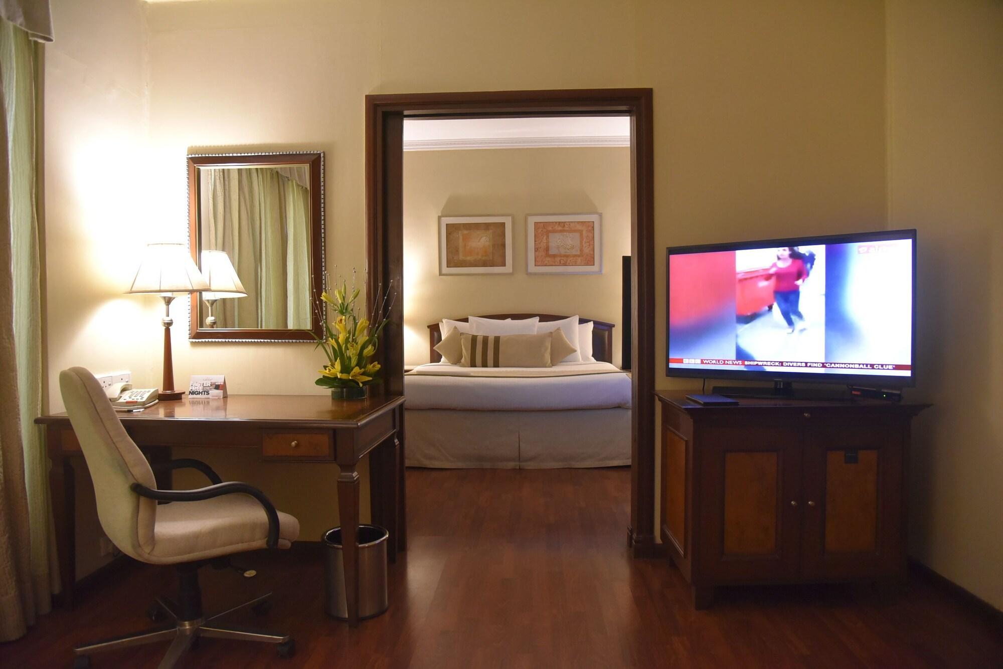 Radisson Hotel Varanasi Esterno foto