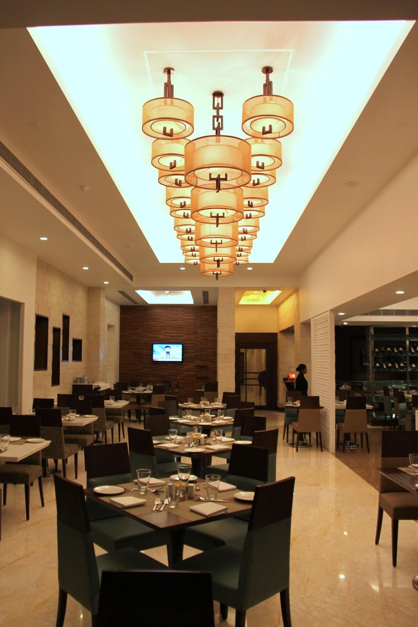 Radisson Hotel Varanasi Esterno foto