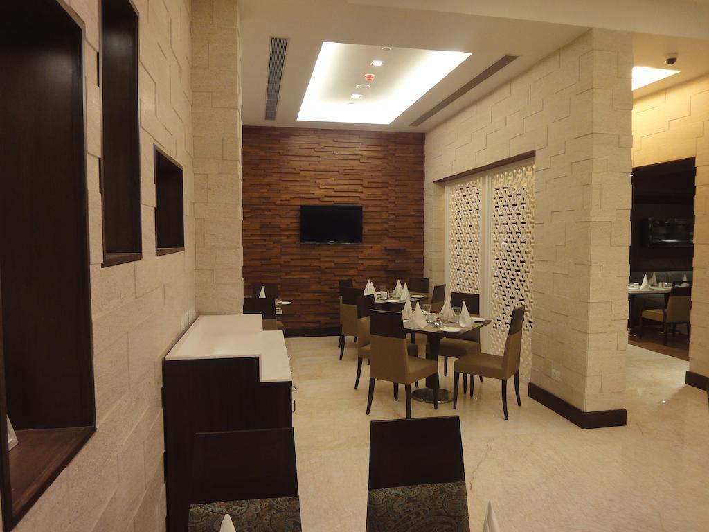Radisson Hotel Varanasi Esterno foto