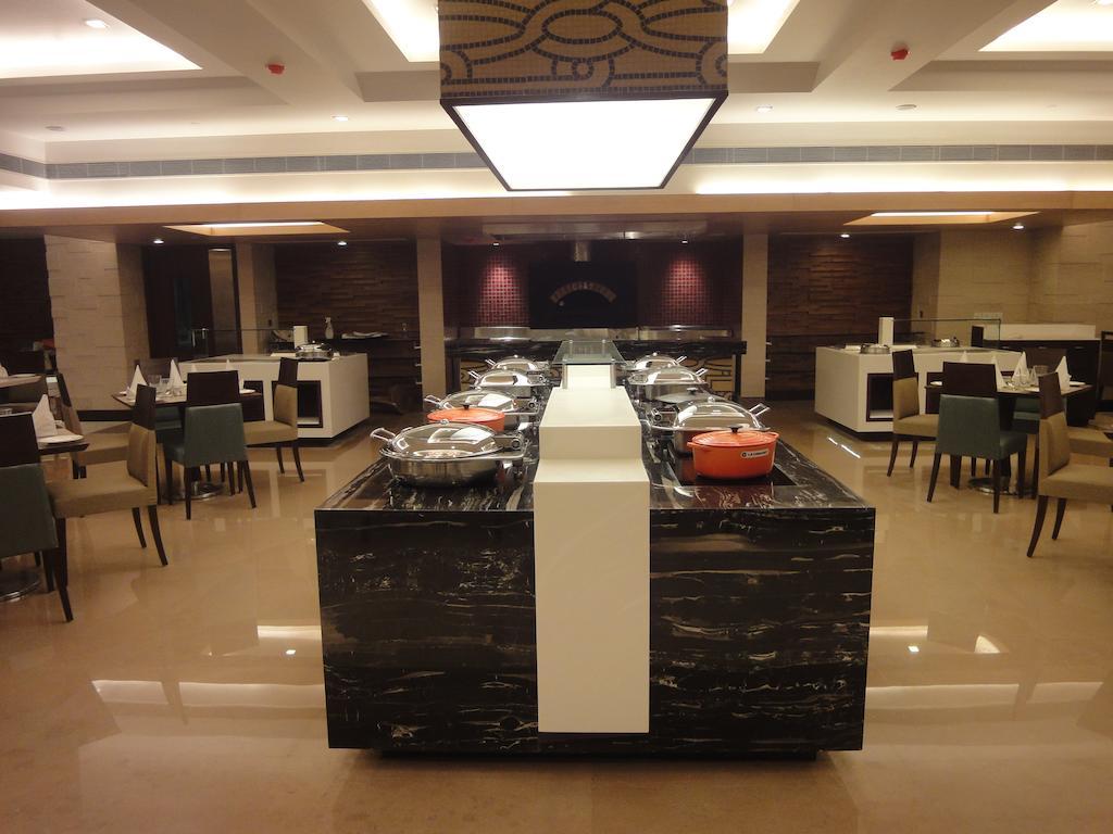 Radisson Hotel Varanasi Esterno foto
